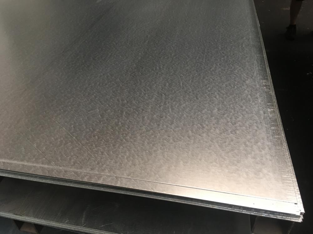 Nerezový plný plech