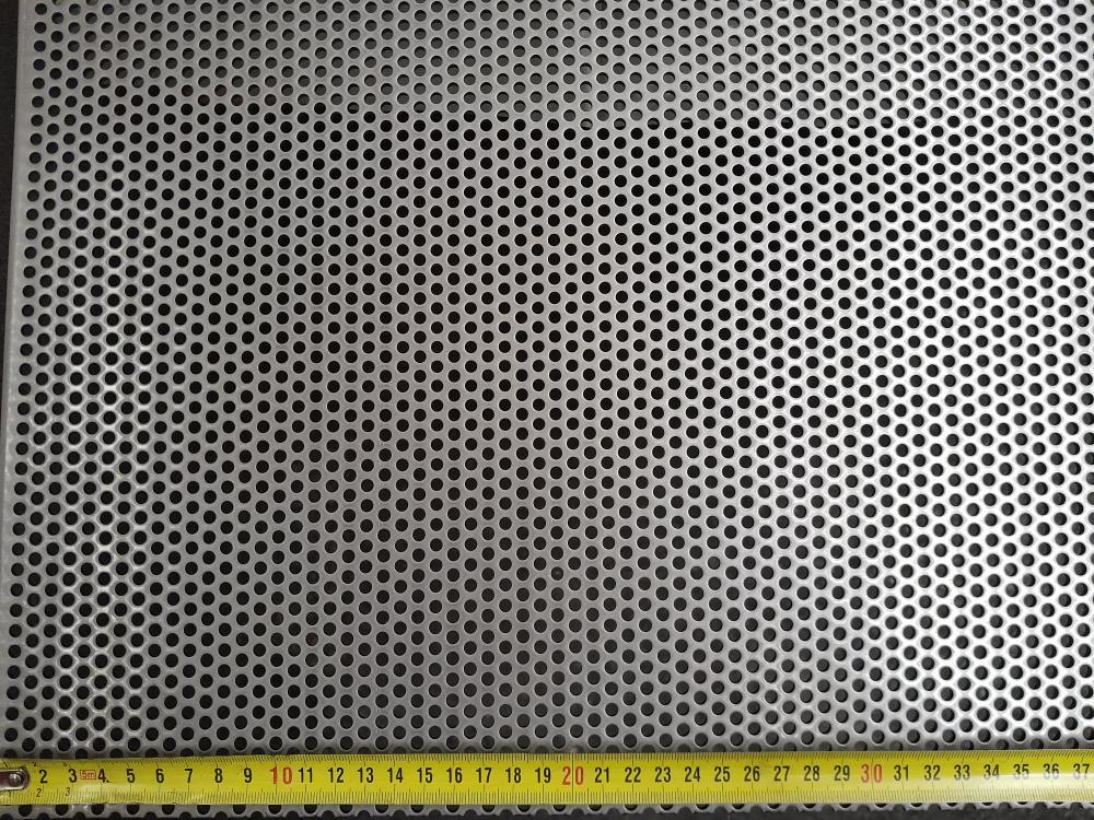 Děrovaný plech ocelový Rv 4,5-7