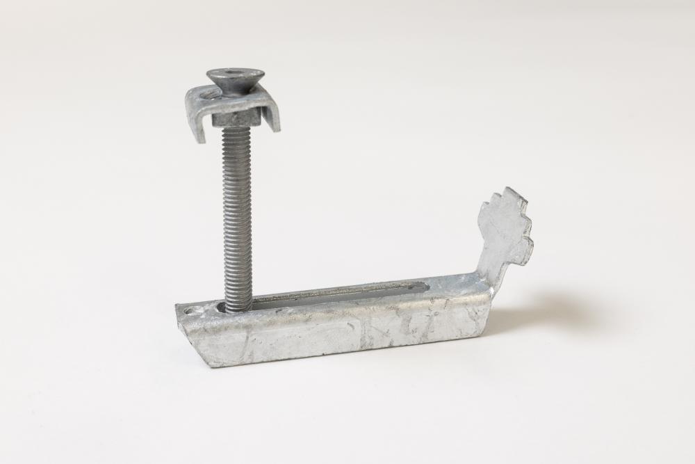 Pozinkovaná svorka pro oko 30x10